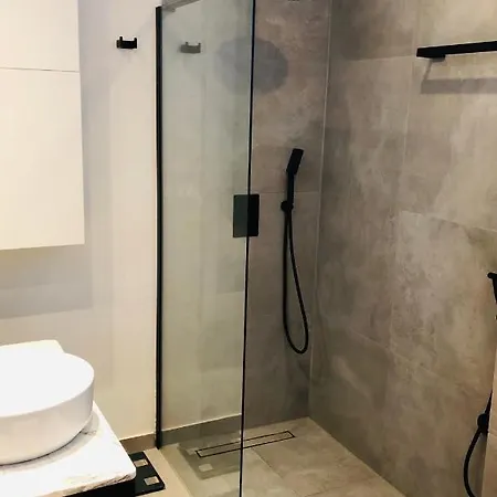 Apartments Porec شقة *