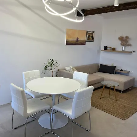 Апартаменти Apartments Porec