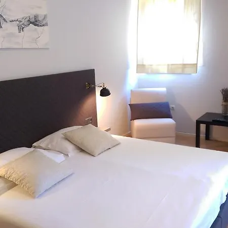 Apartments Porec * פורץ